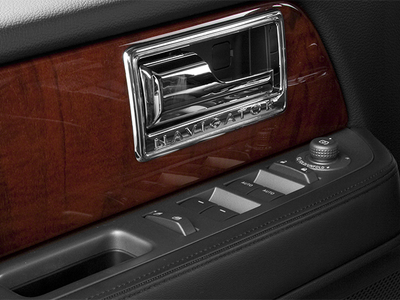 2014 Lincoln Navigator 2WD 4dr