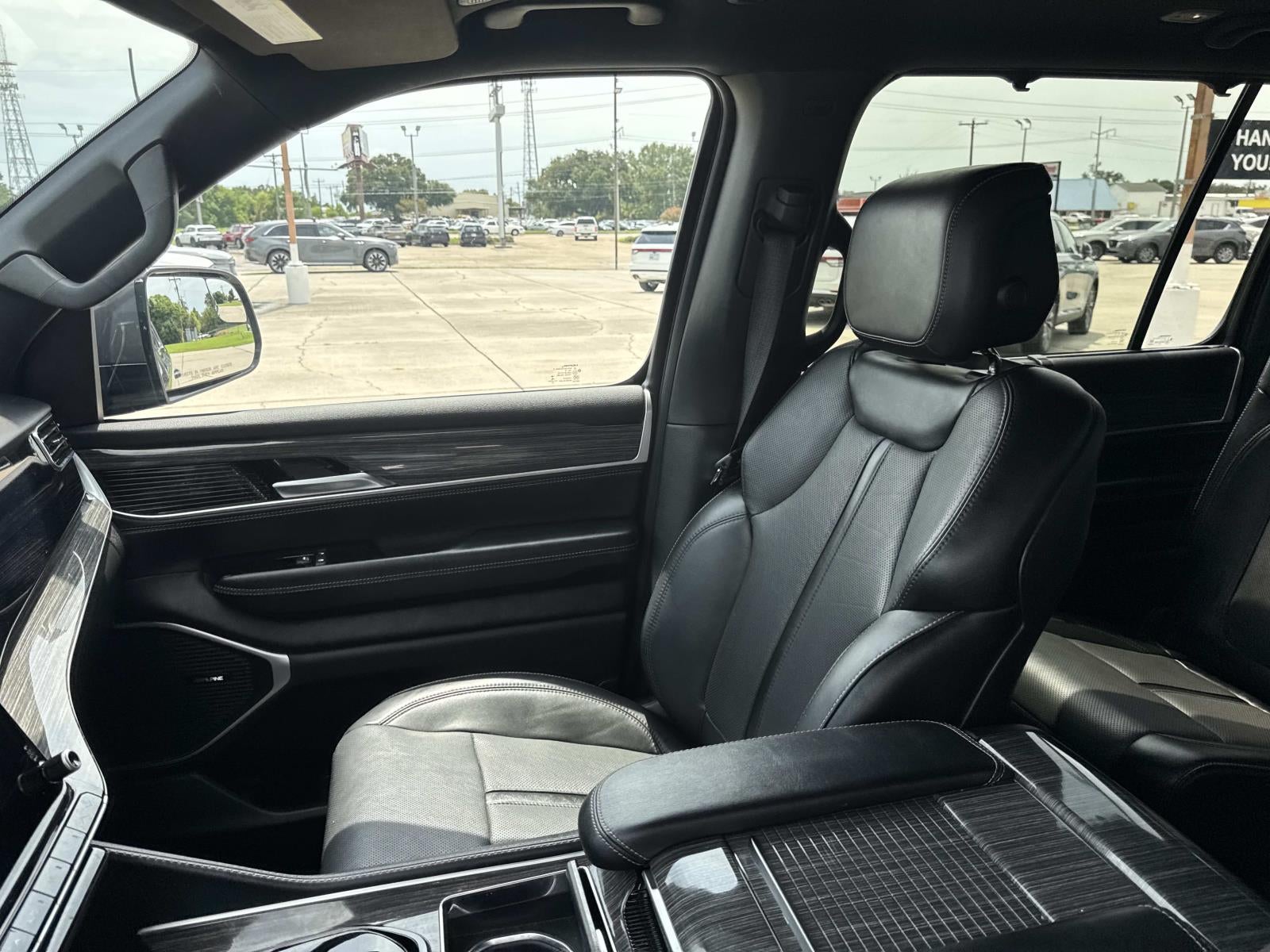 2022 Jeep Wagoneer Series II 4x2