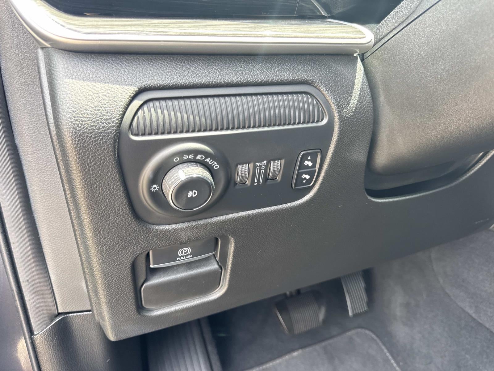 2022 Jeep Wagoneer Series II 4x2