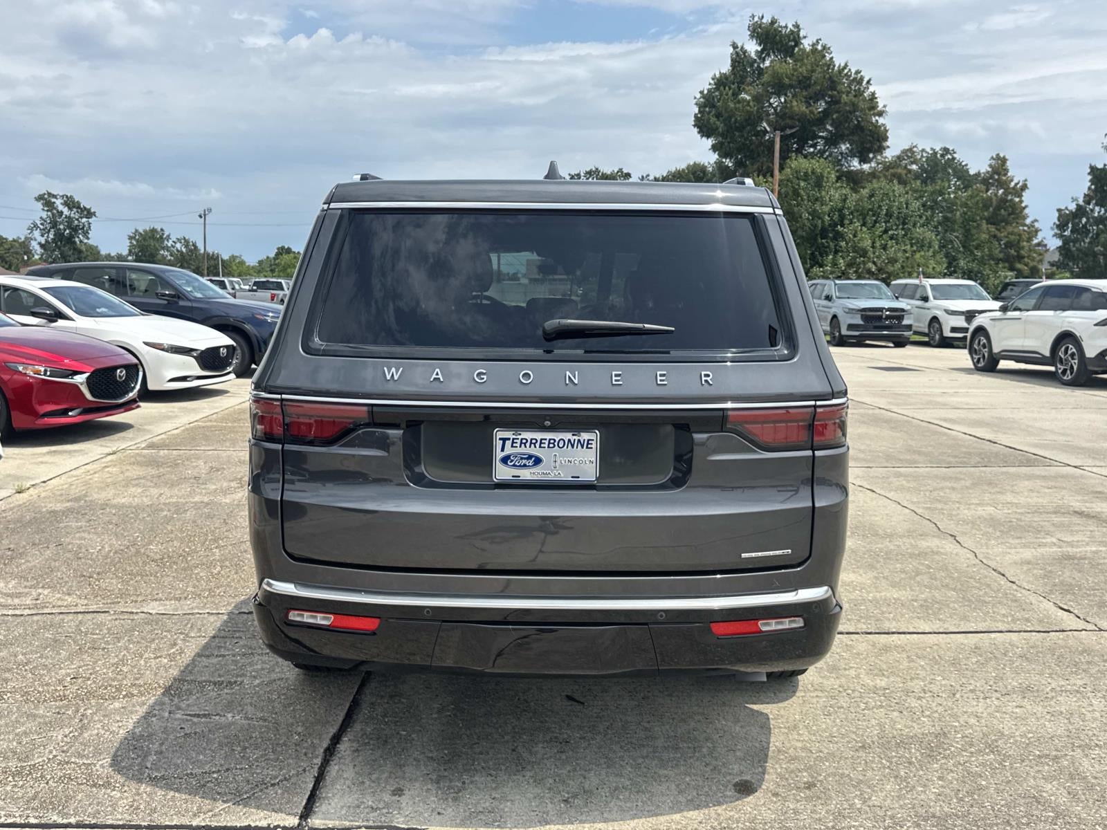 2022 Jeep Wagoneer Series II 4x2