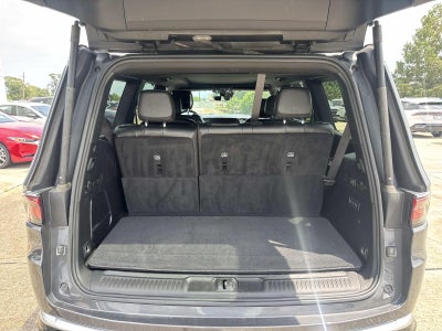 2022 Jeep Wagoneer Series II 4x2