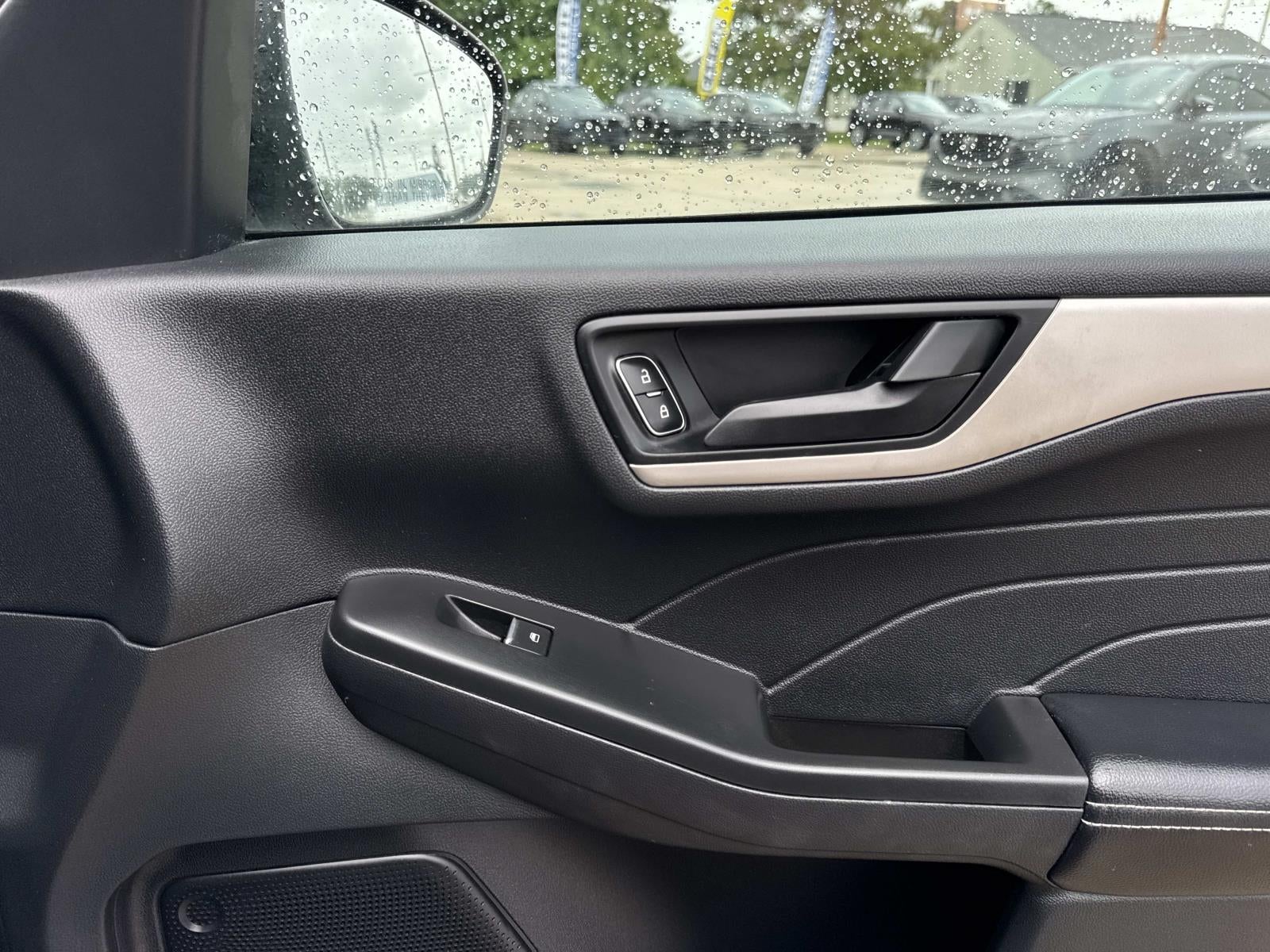 2022 Ford Escape SE FWD