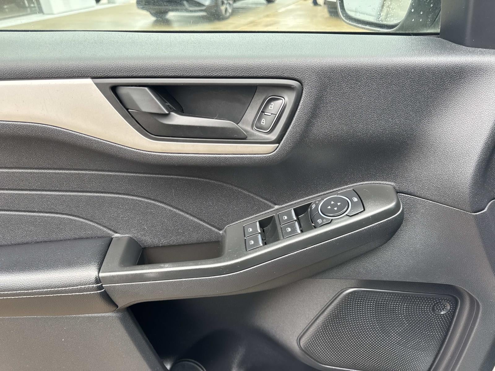 2022 Ford Escape SE FWD