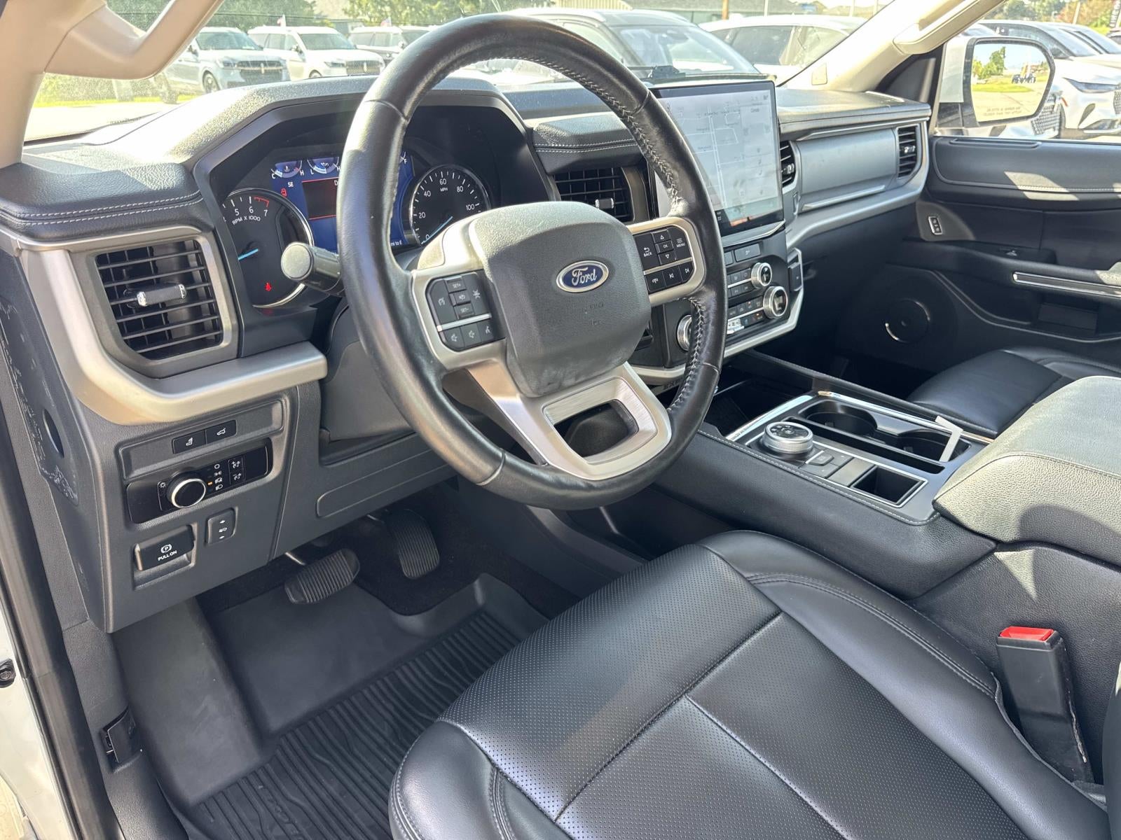 2023 Ford Expedition Max XLT 4x2