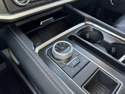 2023 Ford Expedition Max XLT 4x2