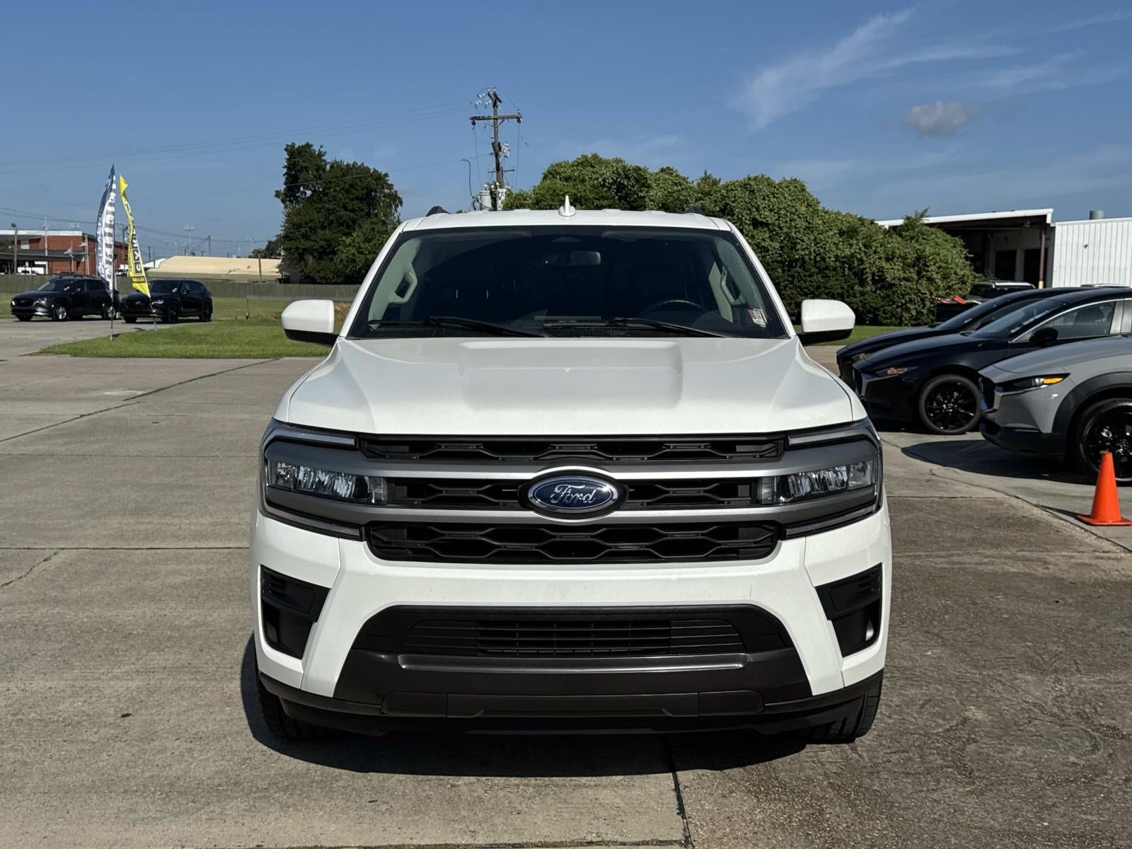 2023 Ford Expedition Max XLT 4x2