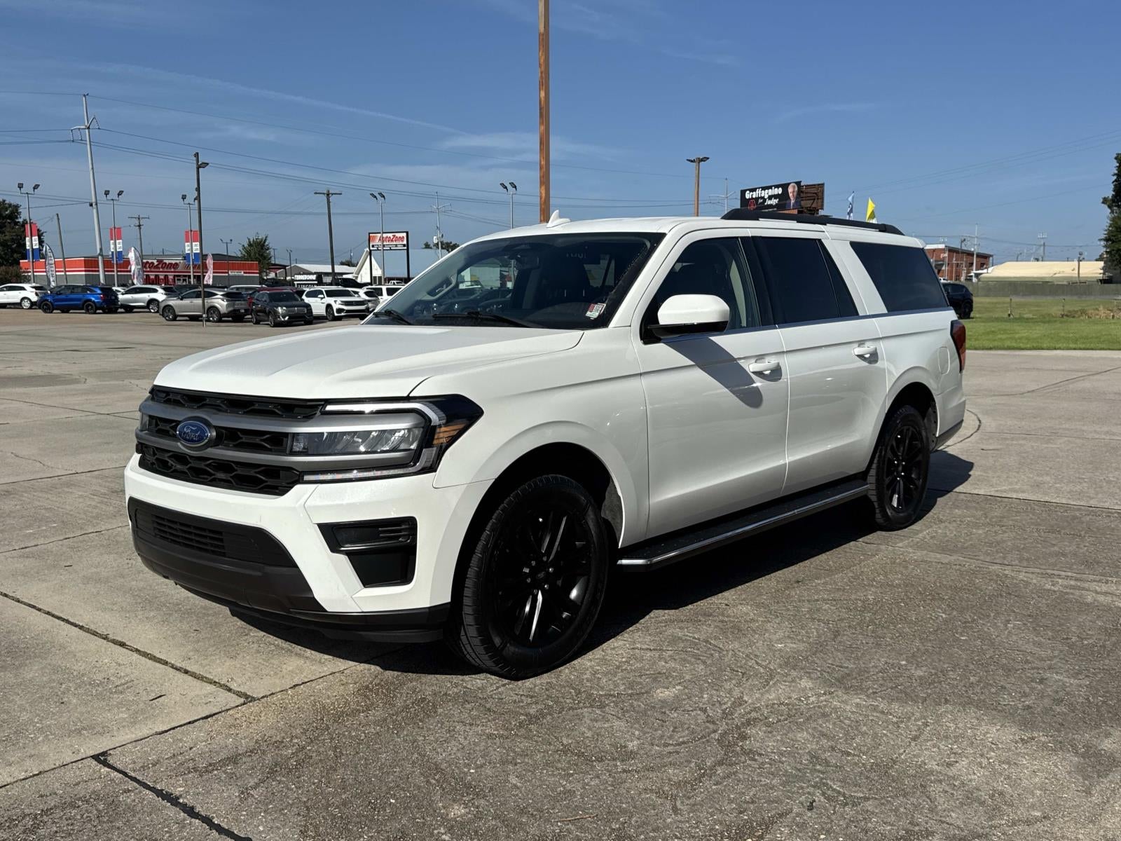 2023 Ford Expedition Max XLT 4x2