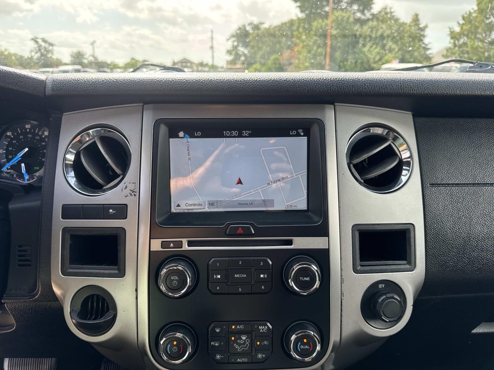 2017 Ford Expedition EL XLT 4x2