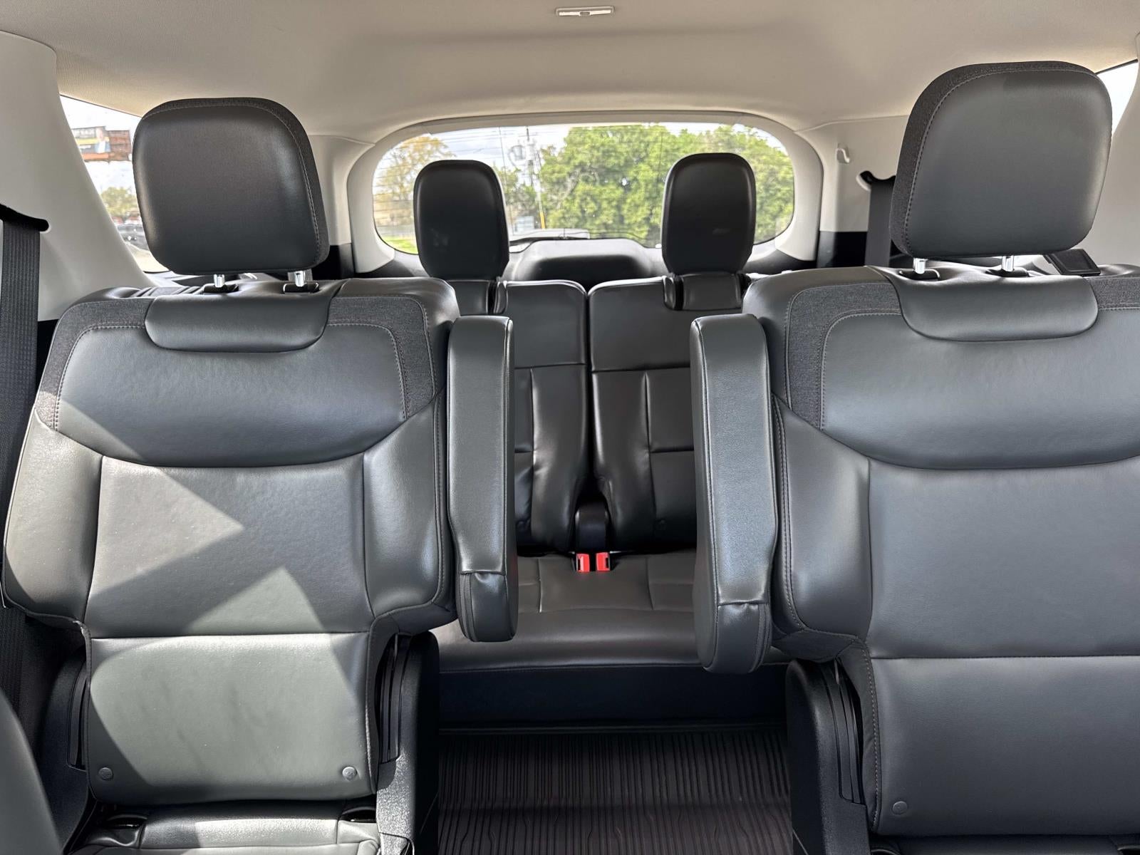 2025 Ford Explorer Active RWD