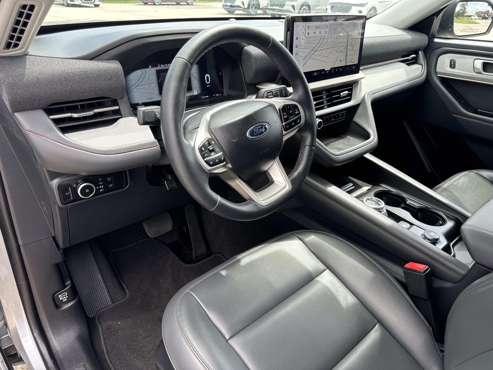 2025 Ford Explorer Active RWD