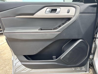 2025 Ford Explorer Active RWD