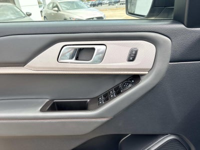 2025 Ford Explorer Active RWD