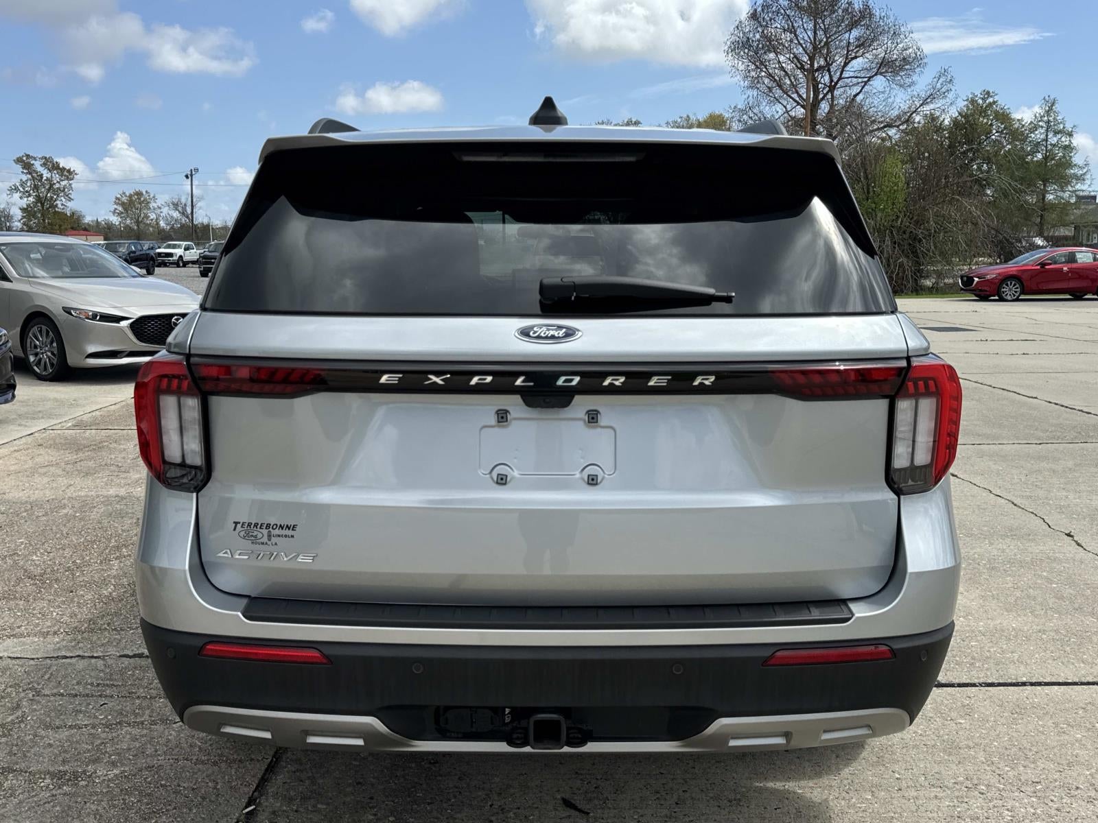 2025 Ford Explorer Active RWD