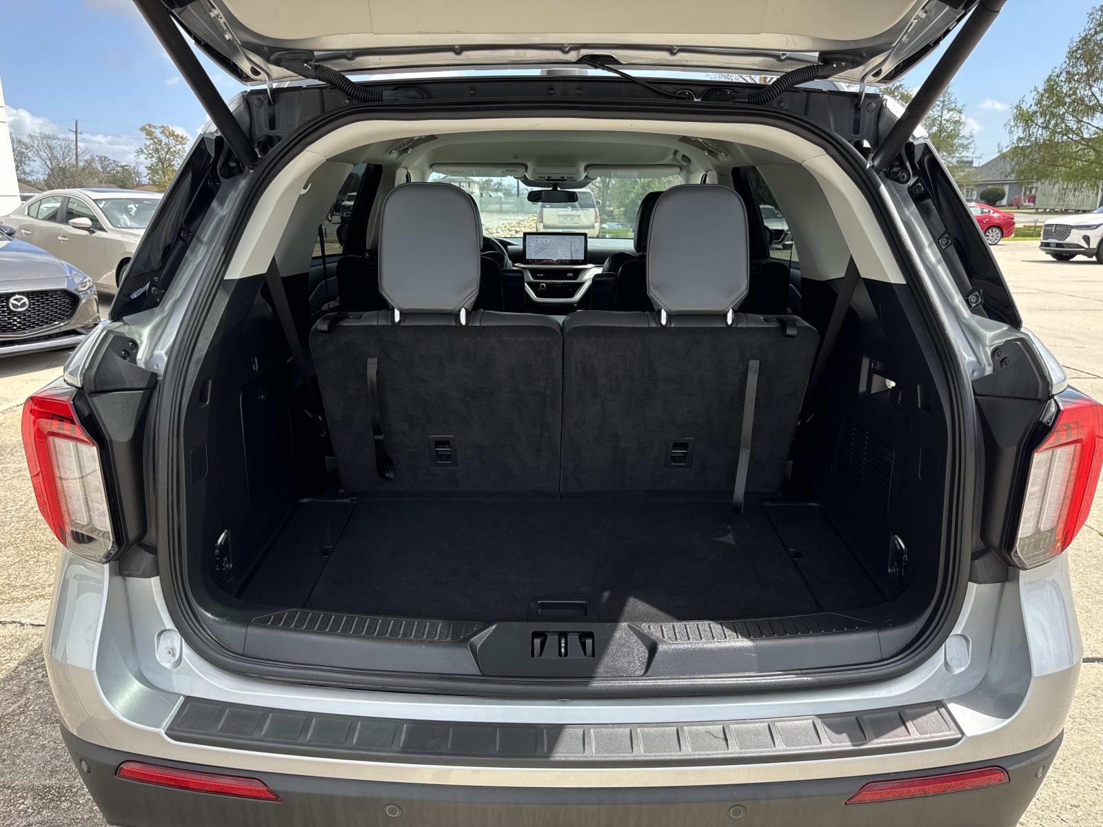 2025 Ford Explorer Active RWD