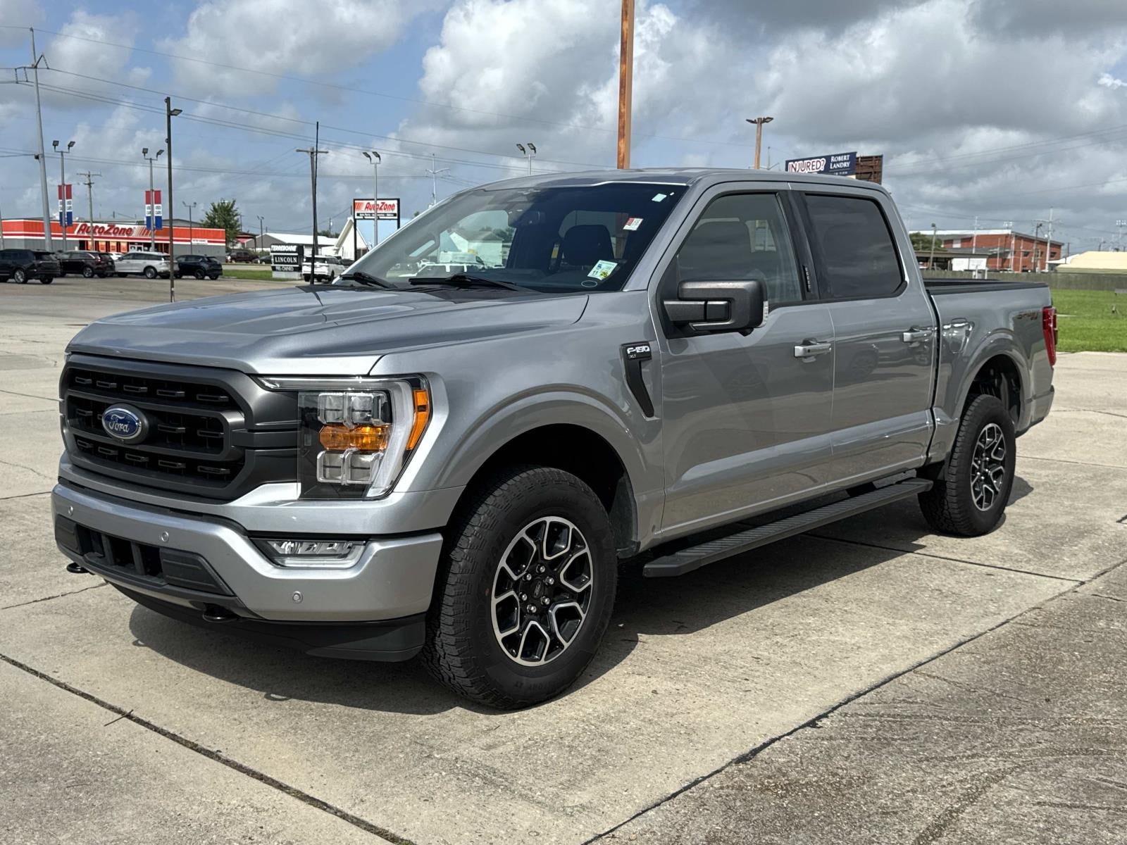 2023 Ford F-150 XLT 4WD SuperCrew 5.5' Box