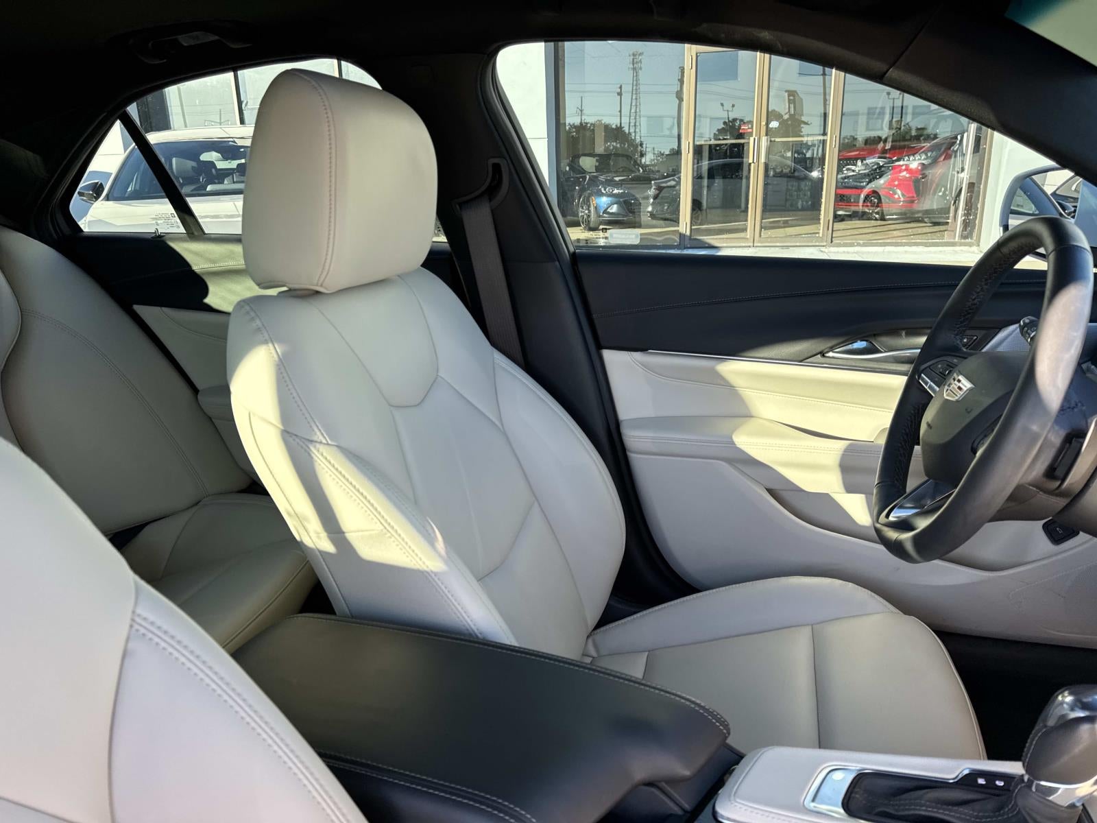 2025 Cadillac CT4 4dr Sdn Luxury