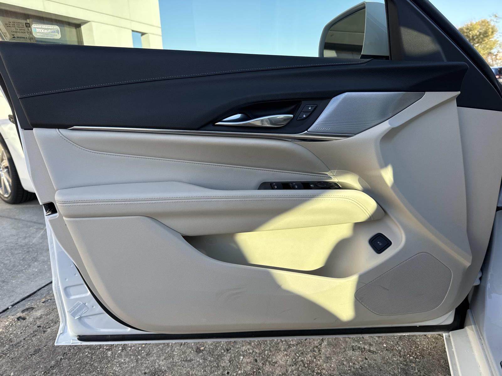 2025 Cadillac CT4 4dr Sdn Luxury