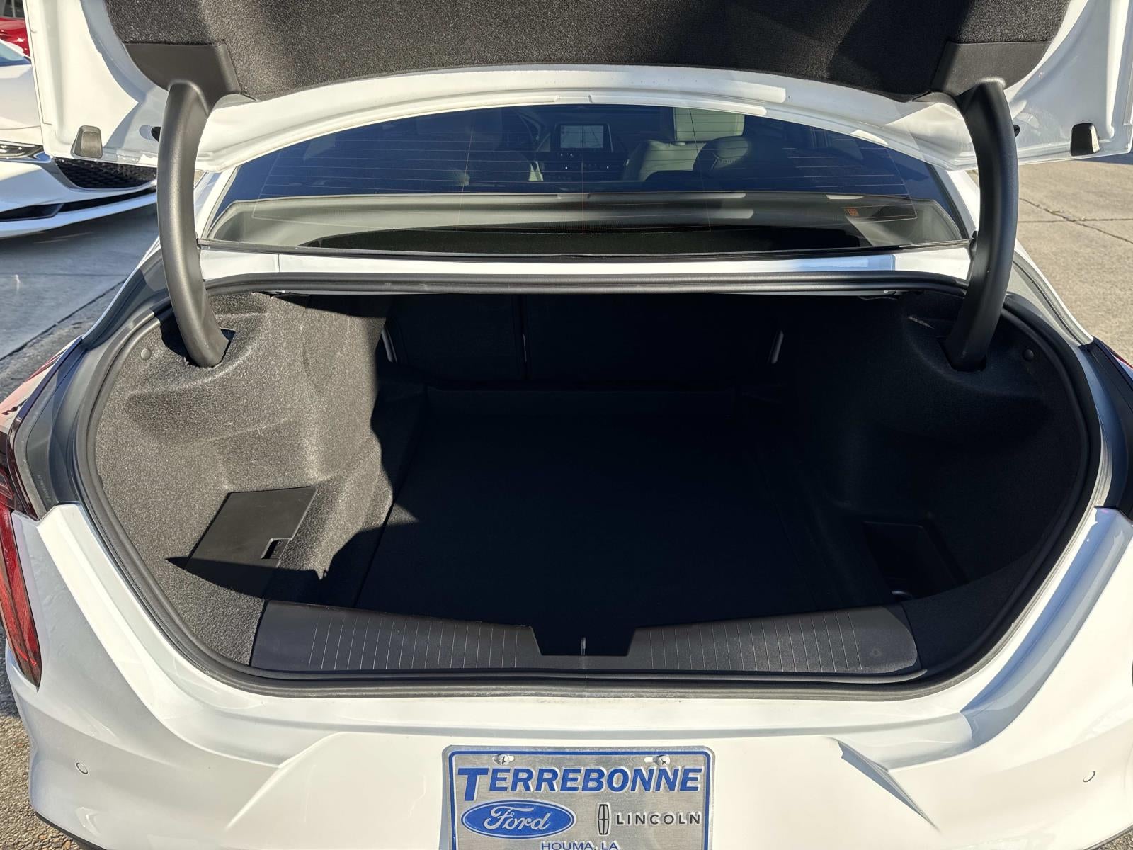 2025 Cadillac CT4 4dr Sdn Luxury