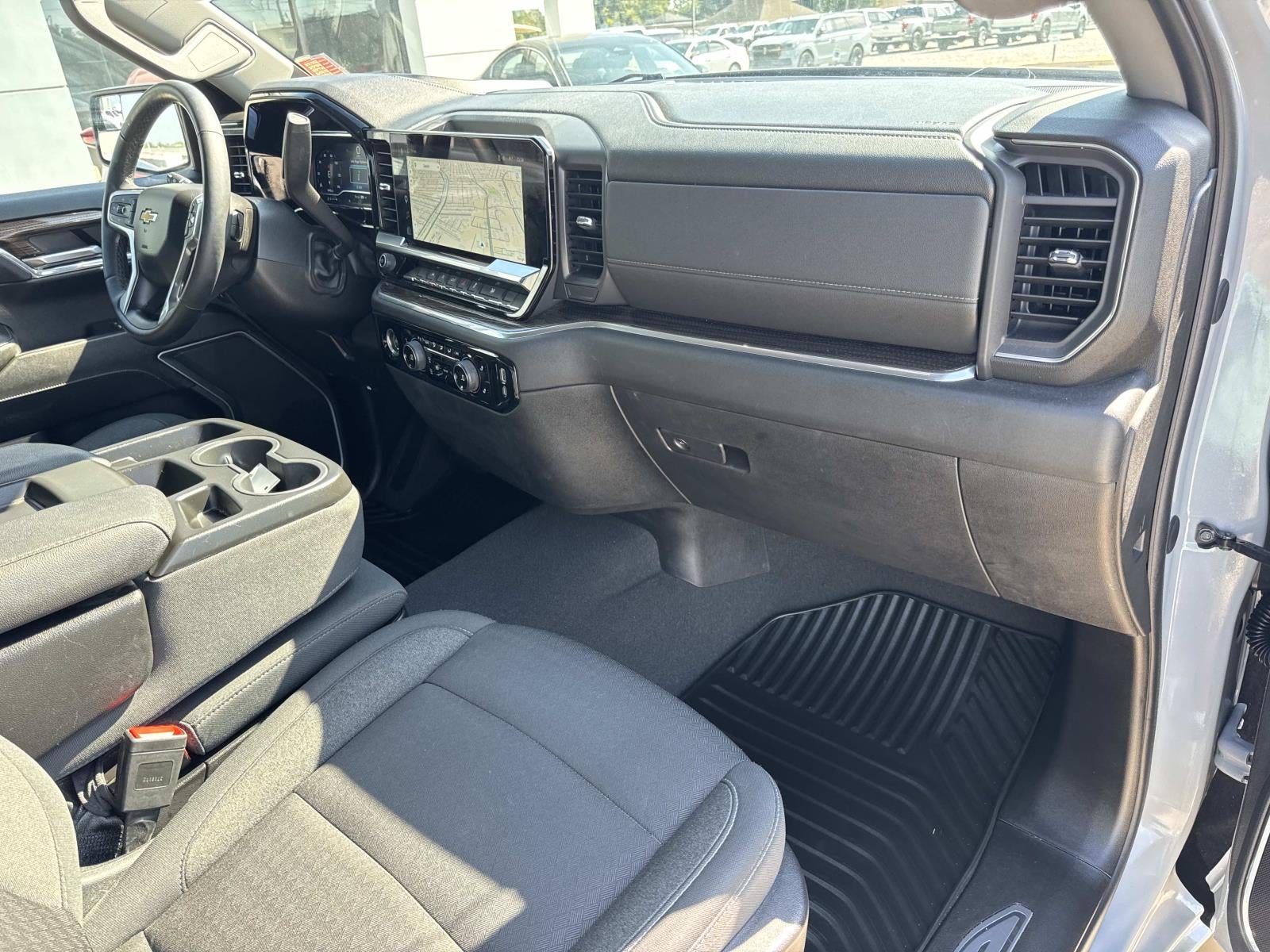 2024 Chevrolet Silverado 1500 2WD Crew Cab 147 LT