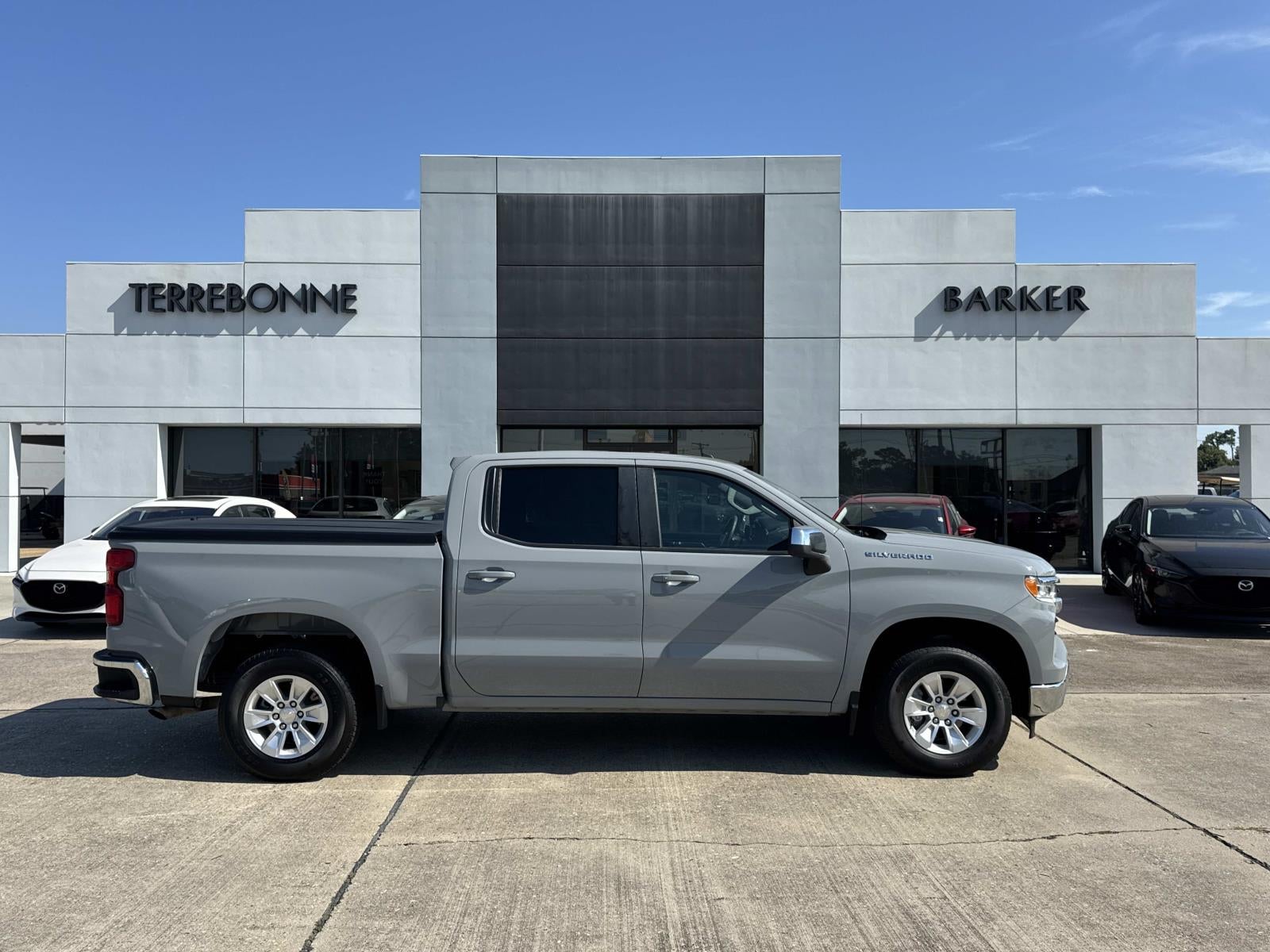 2024 Chevrolet Silverado 1500 2WD Crew Cab 147 LT