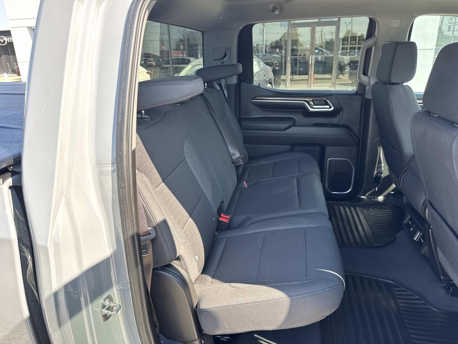 2024 Chevrolet Silverado 1500 2WD Crew Cab 147 LT