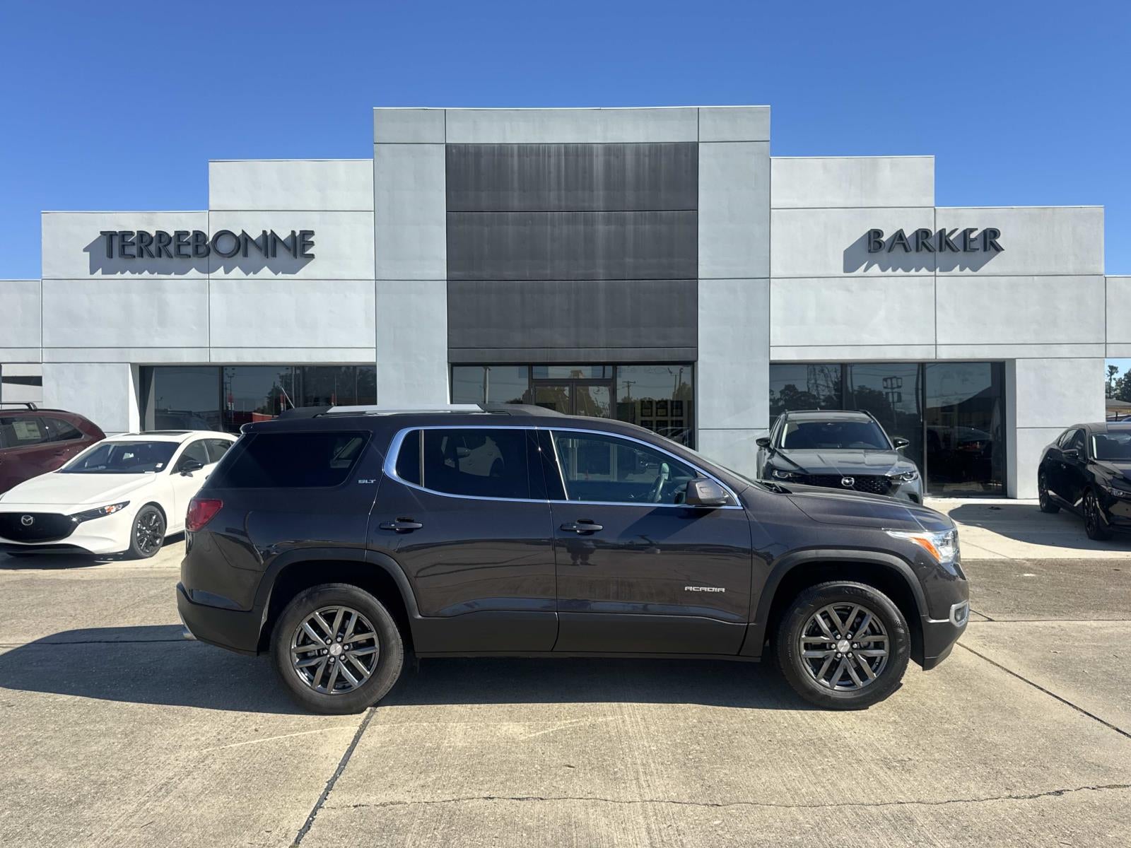 2017 GMC Acadia FWD 4dr SLT w/SLT-1