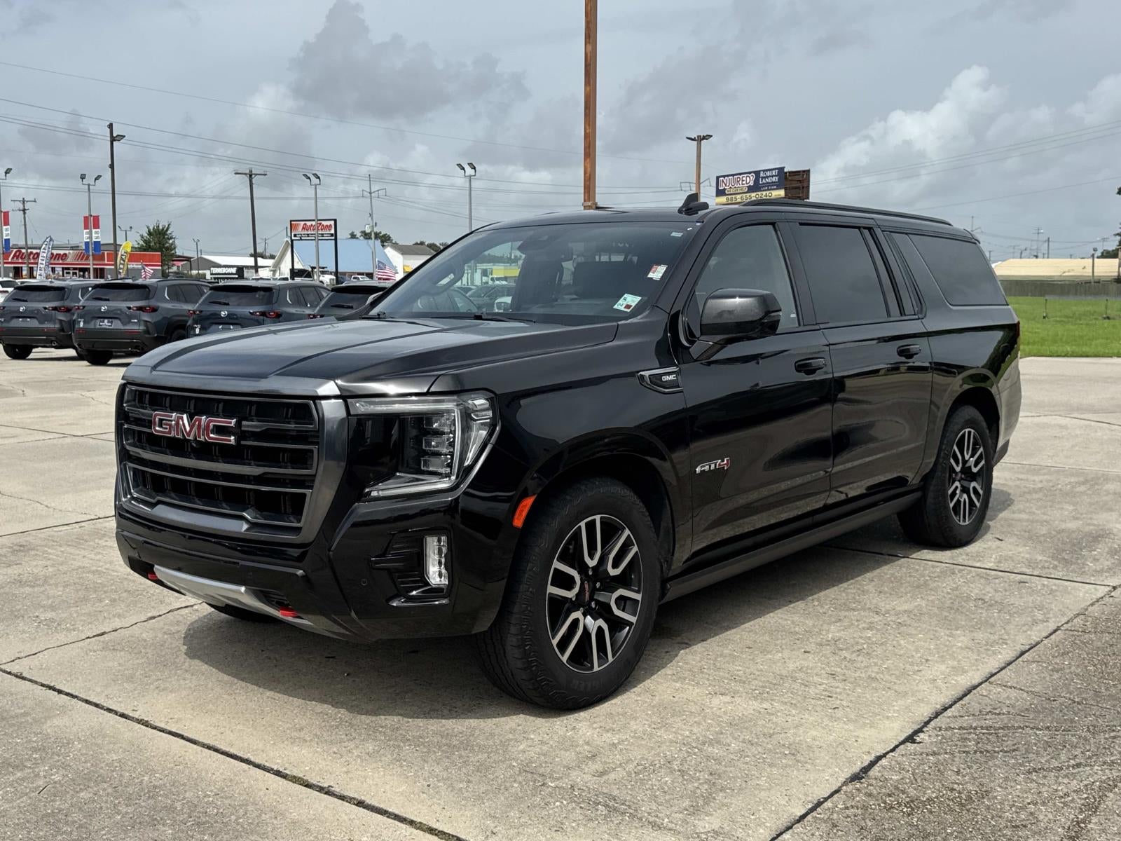2023 GMC Yukon XL 4WD 4dr AT4