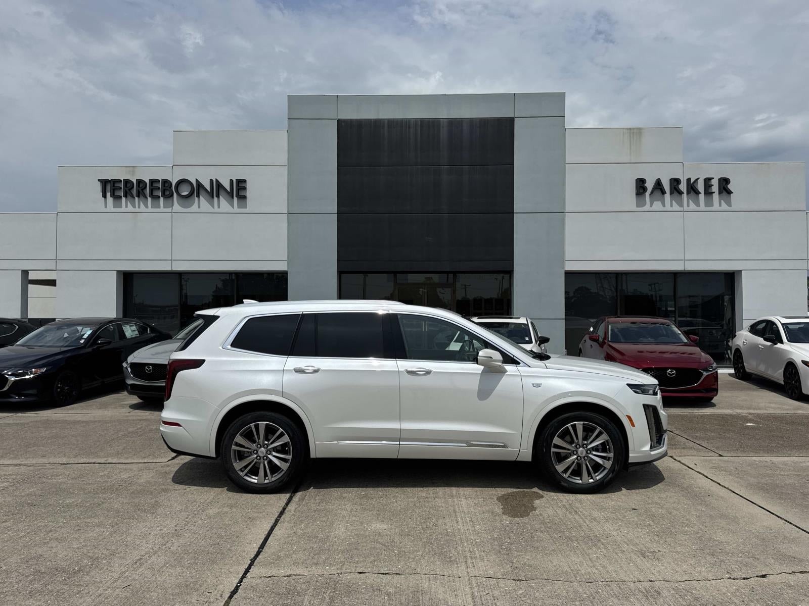 2022 Cadillac XT6 FWD 4dr Premium Luxury
