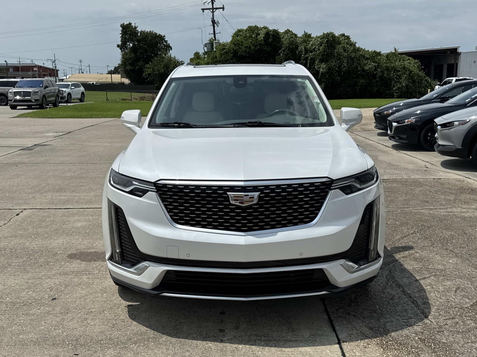 2022 Cadillac XT6 FWD 4dr Premium Luxury