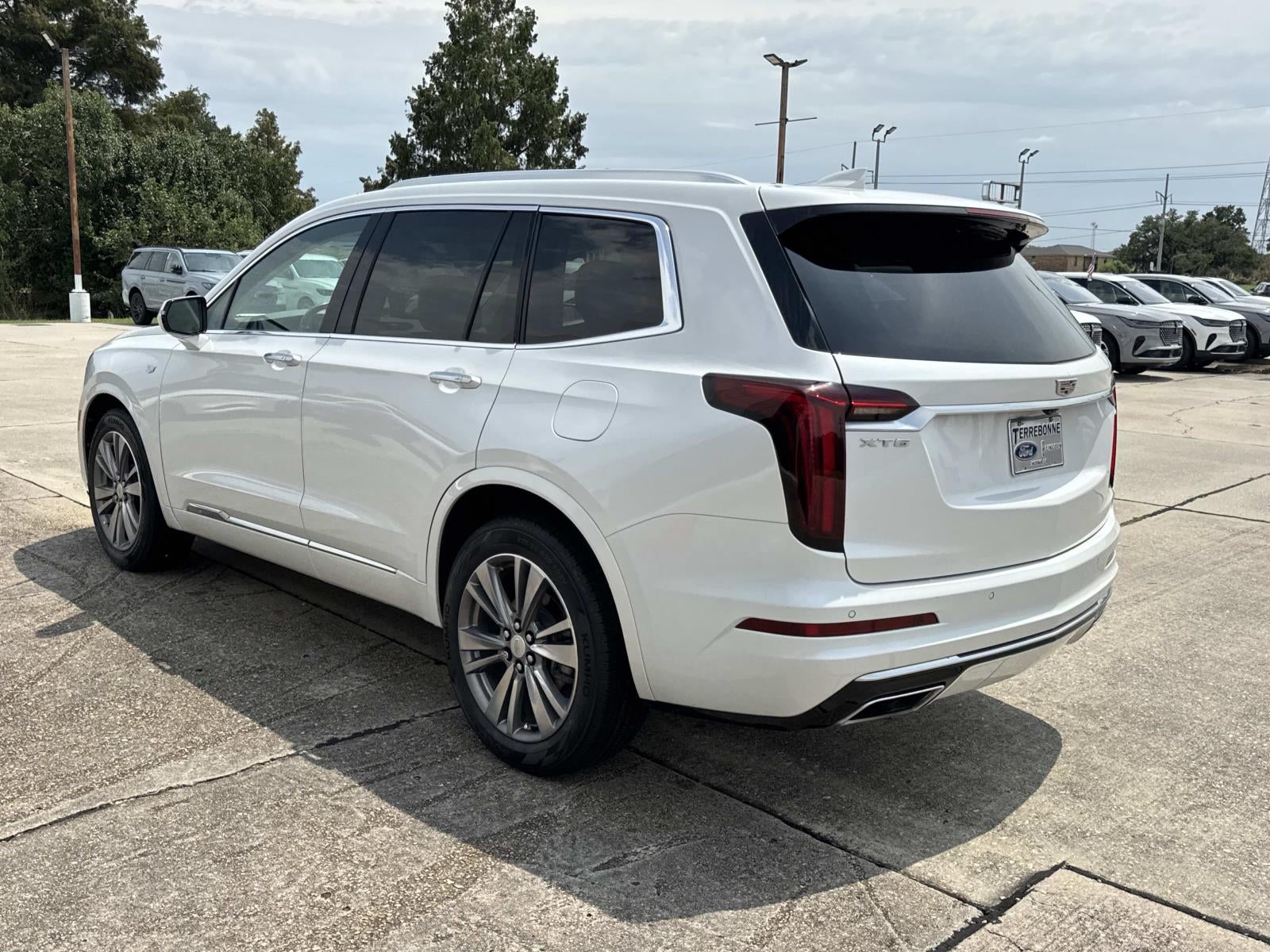 2022 Cadillac XT6 FWD 4dr Premium Luxury