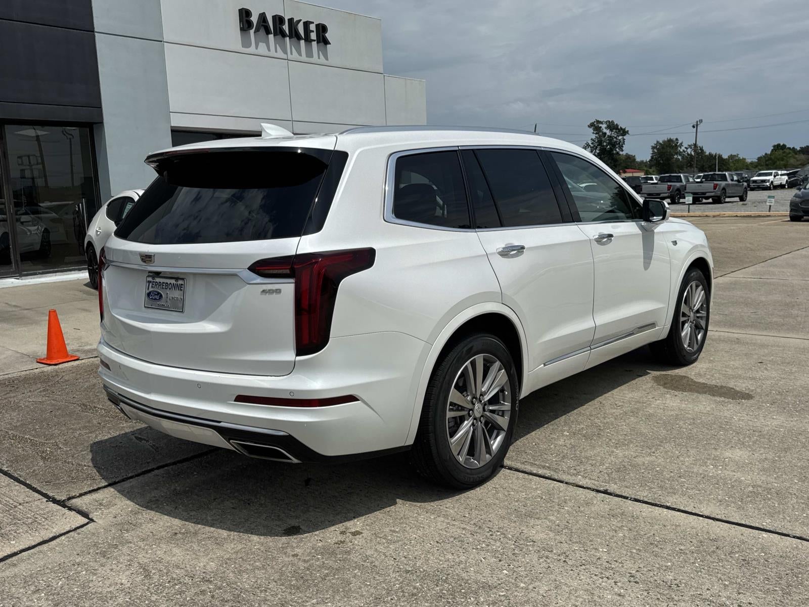 2022 Cadillac XT6 FWD 4dr Premium Luxury