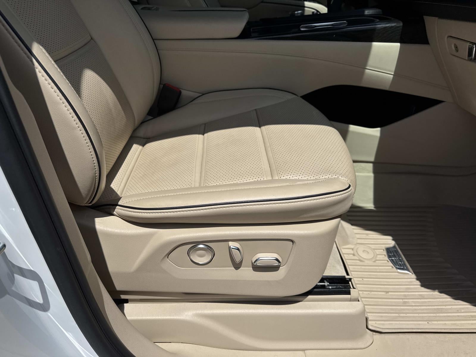 2023 Cadillac Escalade ESV RWD 4dr Premium Luxury