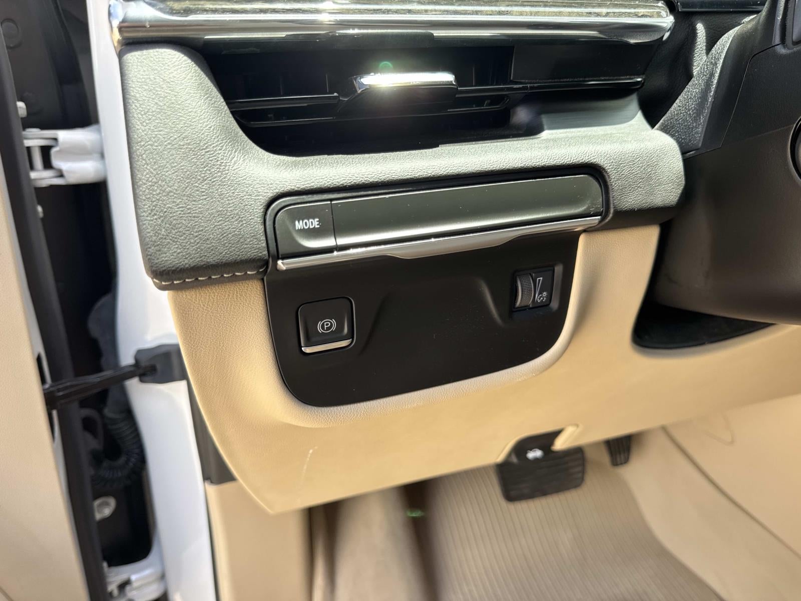 2023 Cadillac Escalade ESV RWD 4dr Premium Luxury