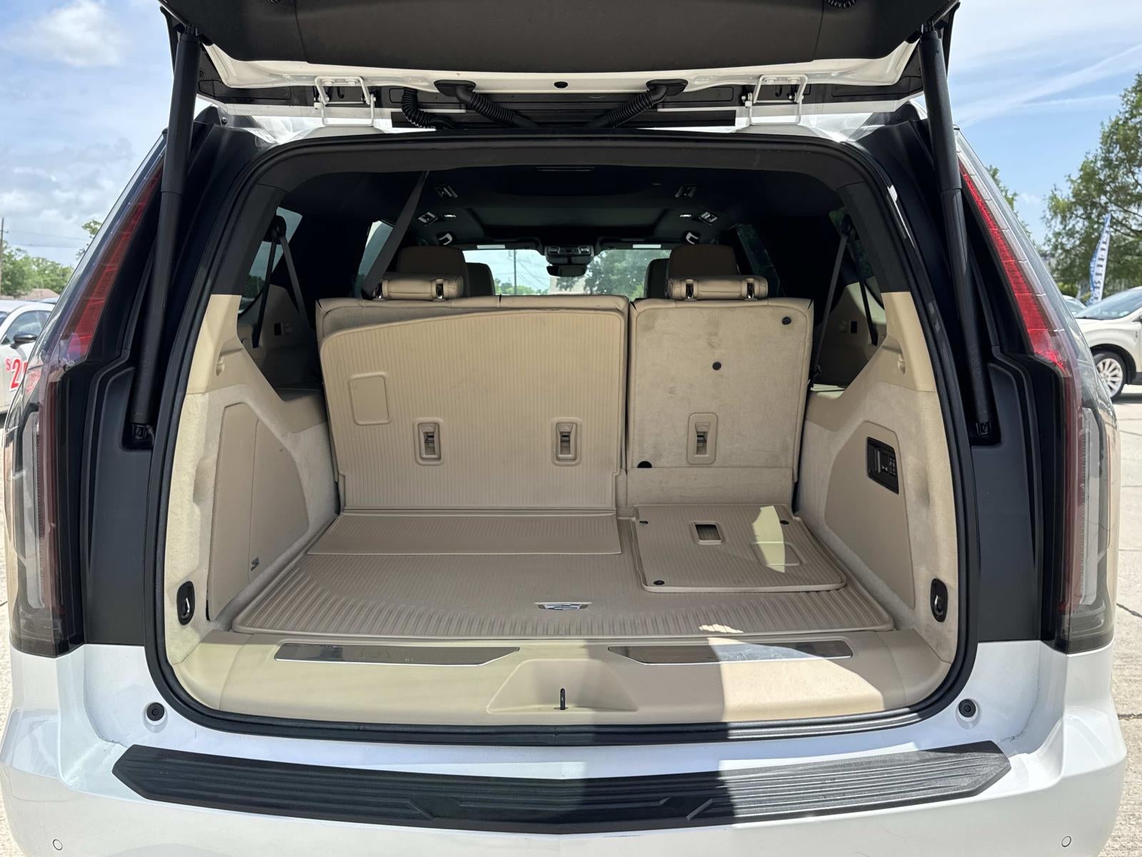 2023 Cadillac Escalade ESV RWD 4dr Premium Luxury