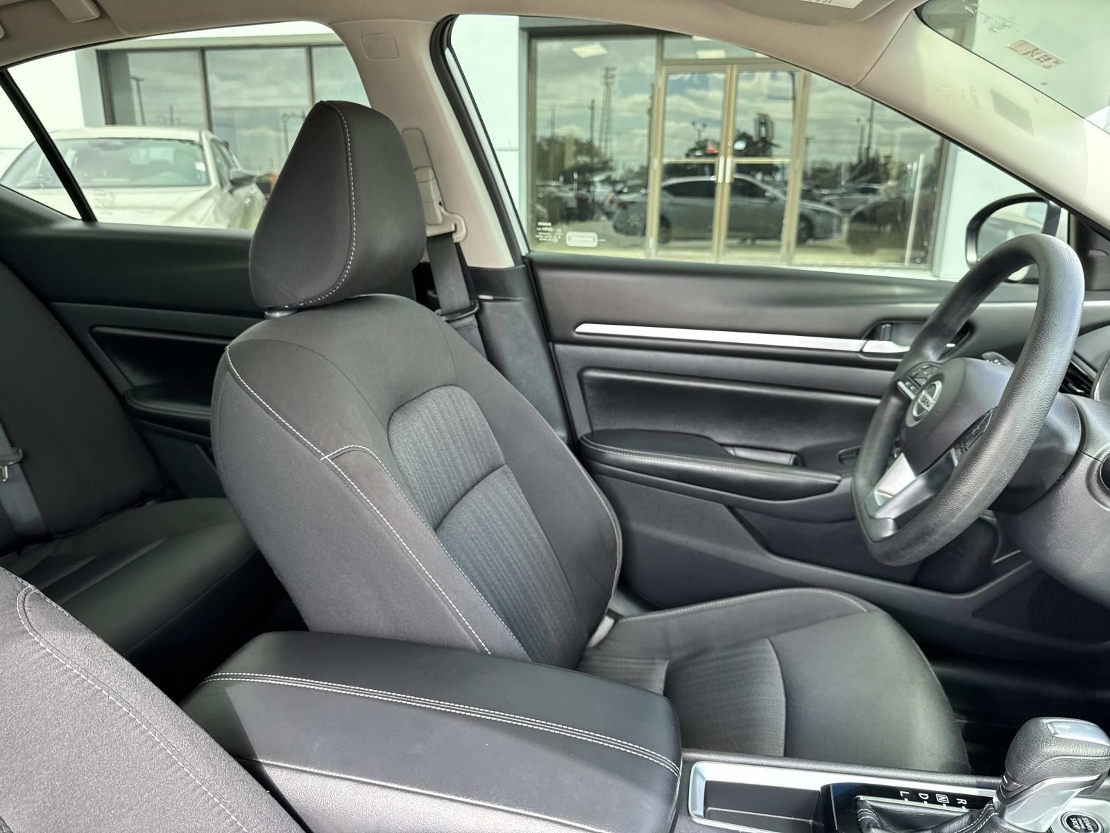 2022 Nissan Altima 2.5 SV Sedan