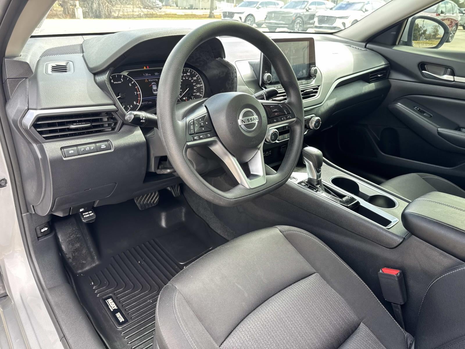 2022 Nissan Altima 2.5 SV Sedan