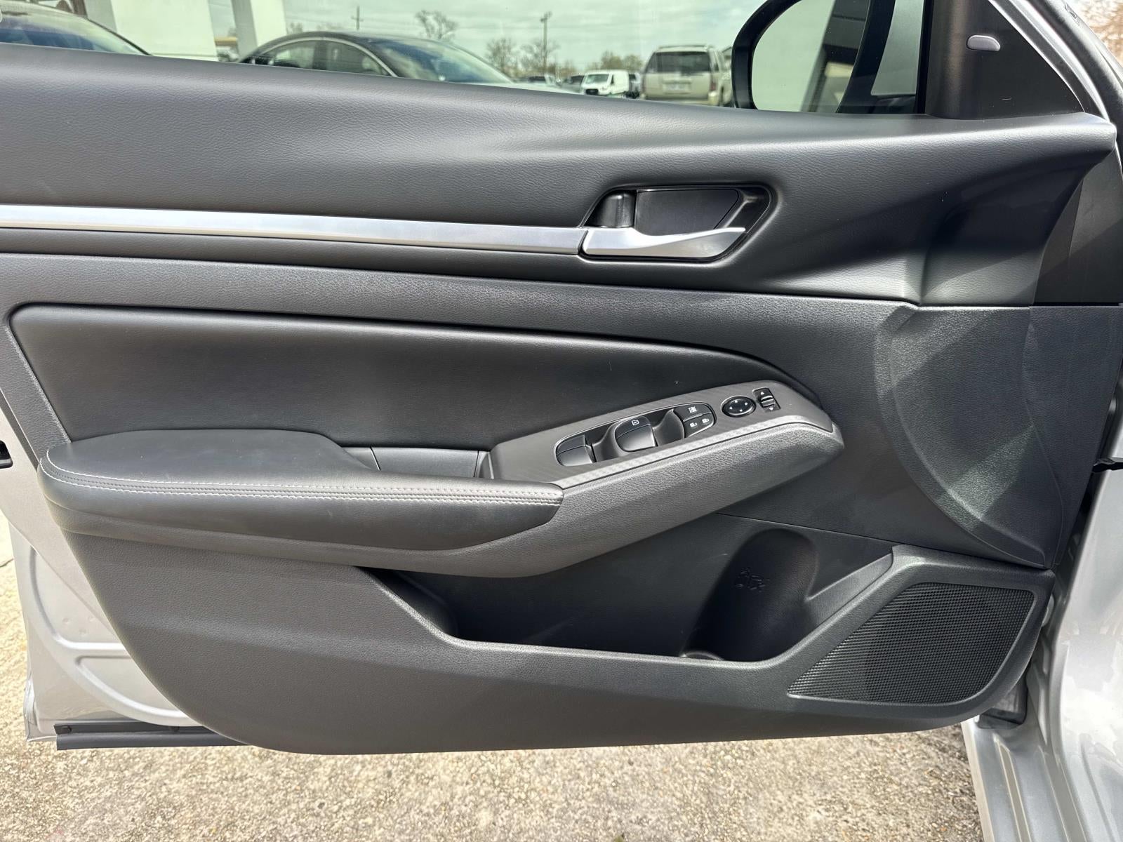 2022 Nissan Altima 2.5 SV Sedan