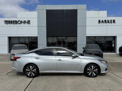 2022 Nissan Altima 2.5 SV Sedan