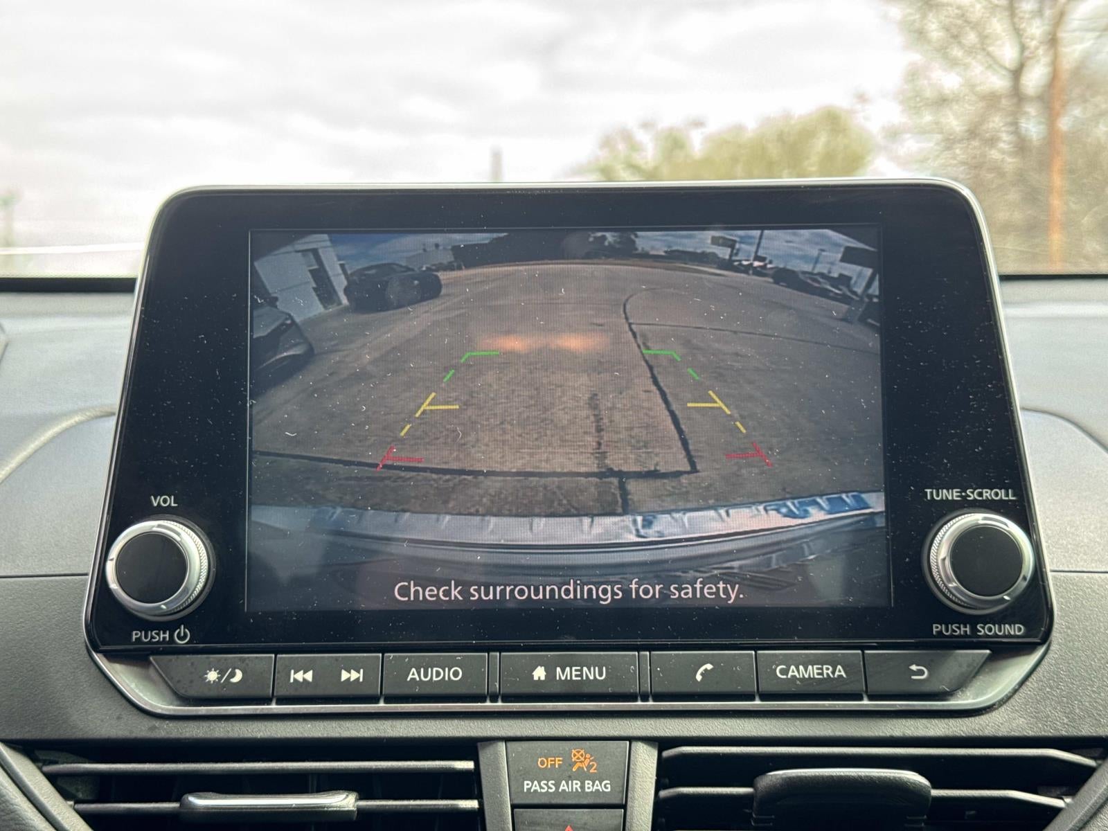 2022 Nissan Altima 2.5 SV Sedan