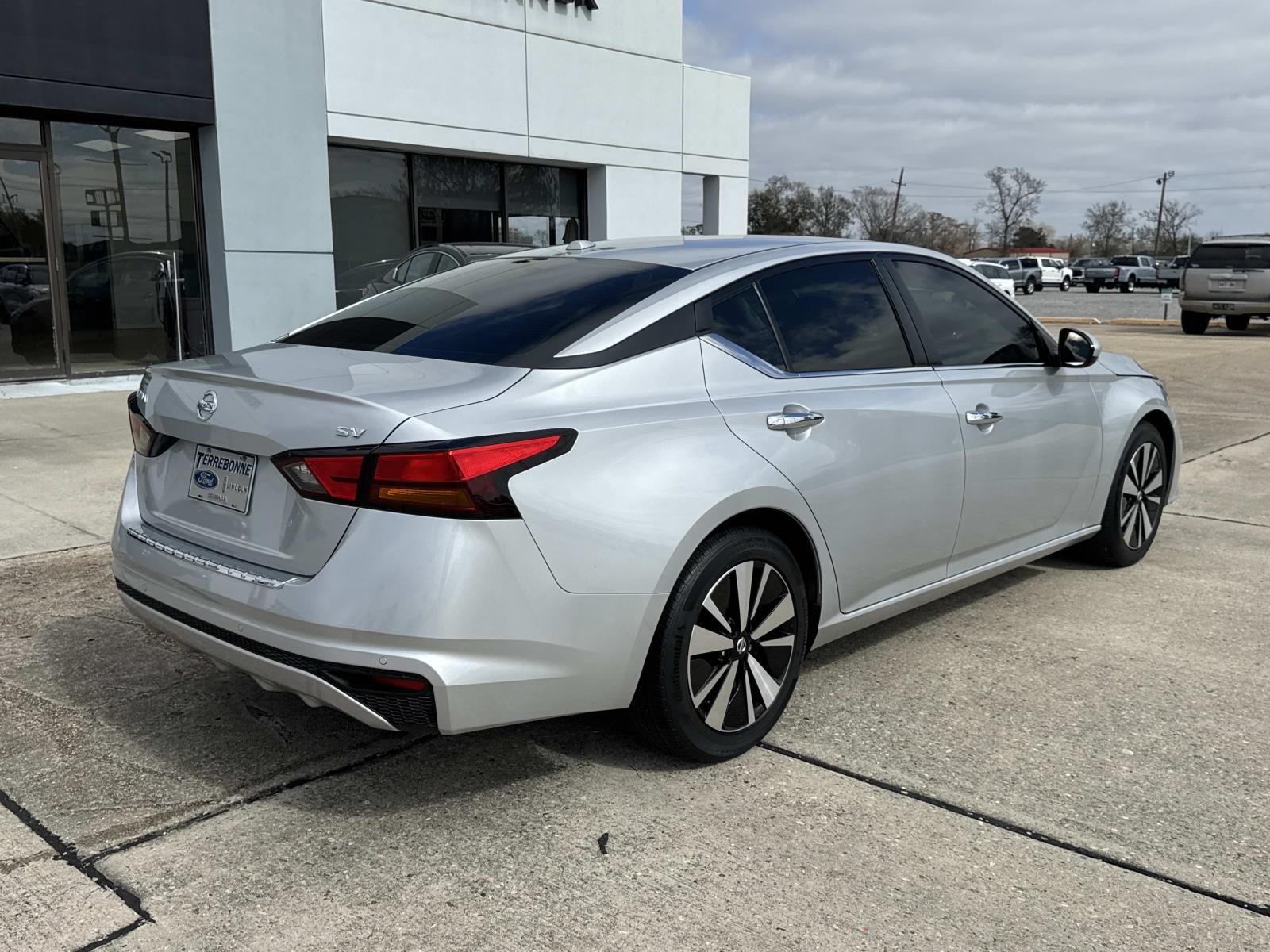 2022 Nissan Altima 2.5 SV Sedan