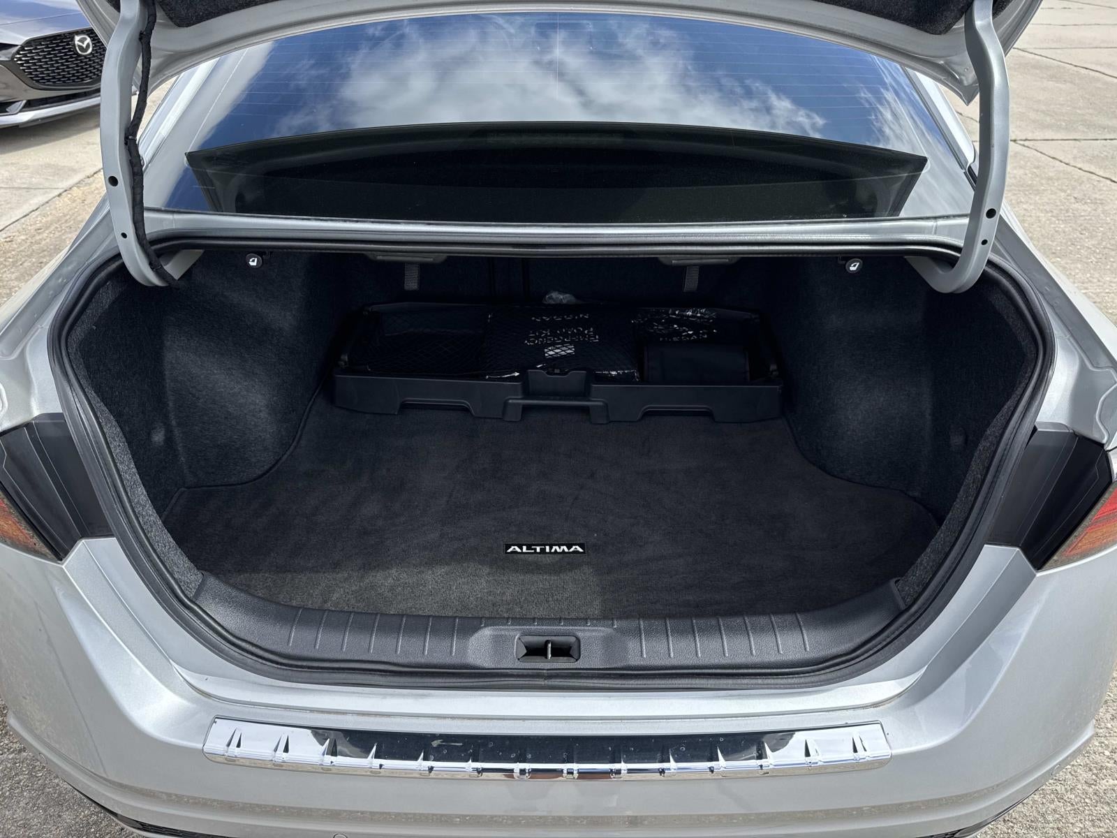 2022 Nissan Altima 2.5 SV Sedan