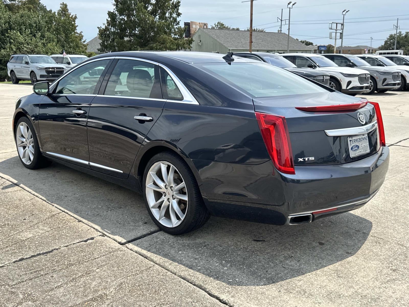 2014 Cadillac XTS 4dr Sdn Premium FWD