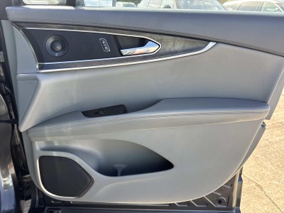 2019 Lincoln Nautilus Reserve FWD