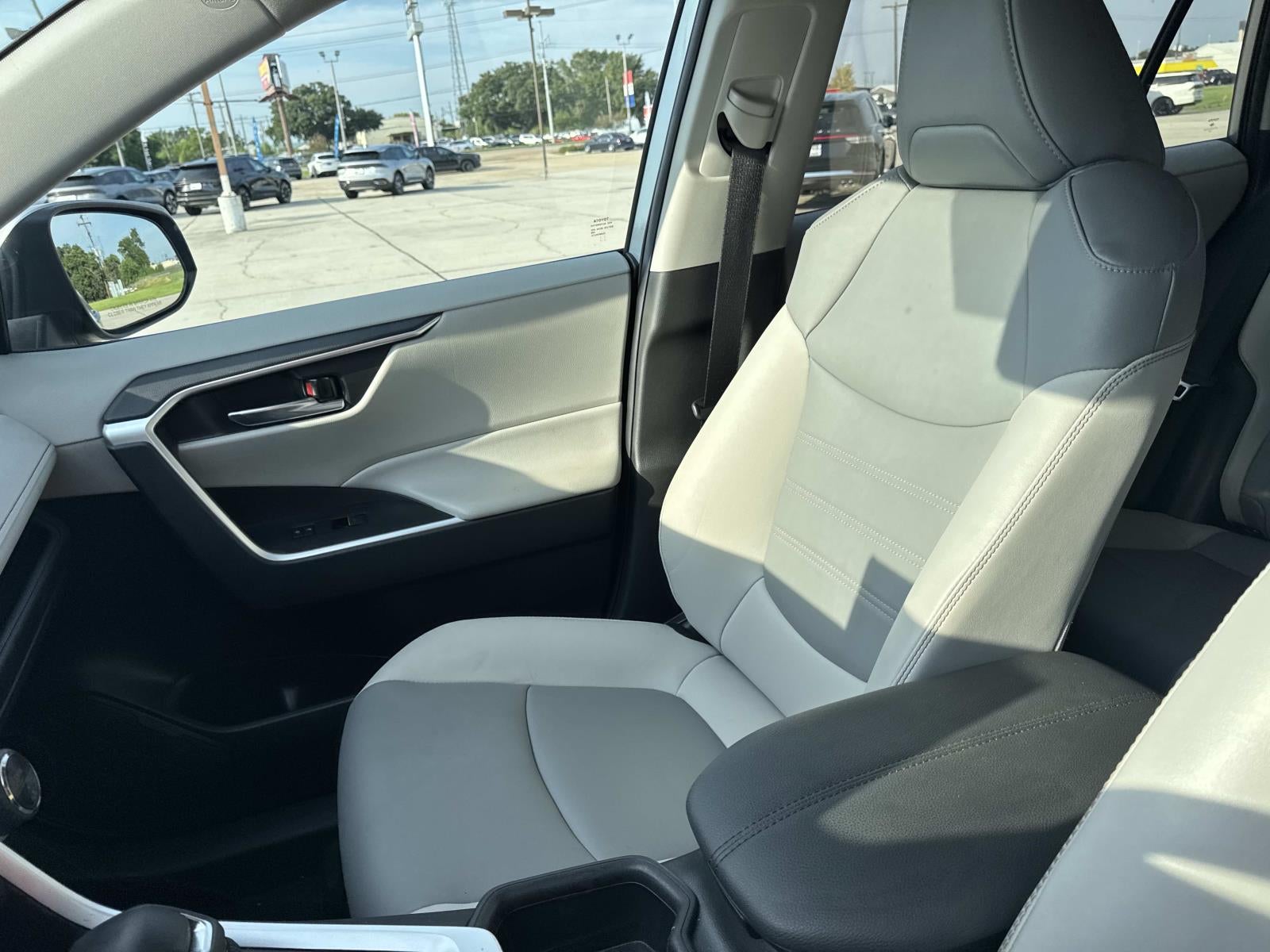 2023 Toyota RAV4 XLE Premium FWD (Natl)