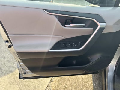 2023 Toyota RAV4 XLE Premium FWD (Natl)