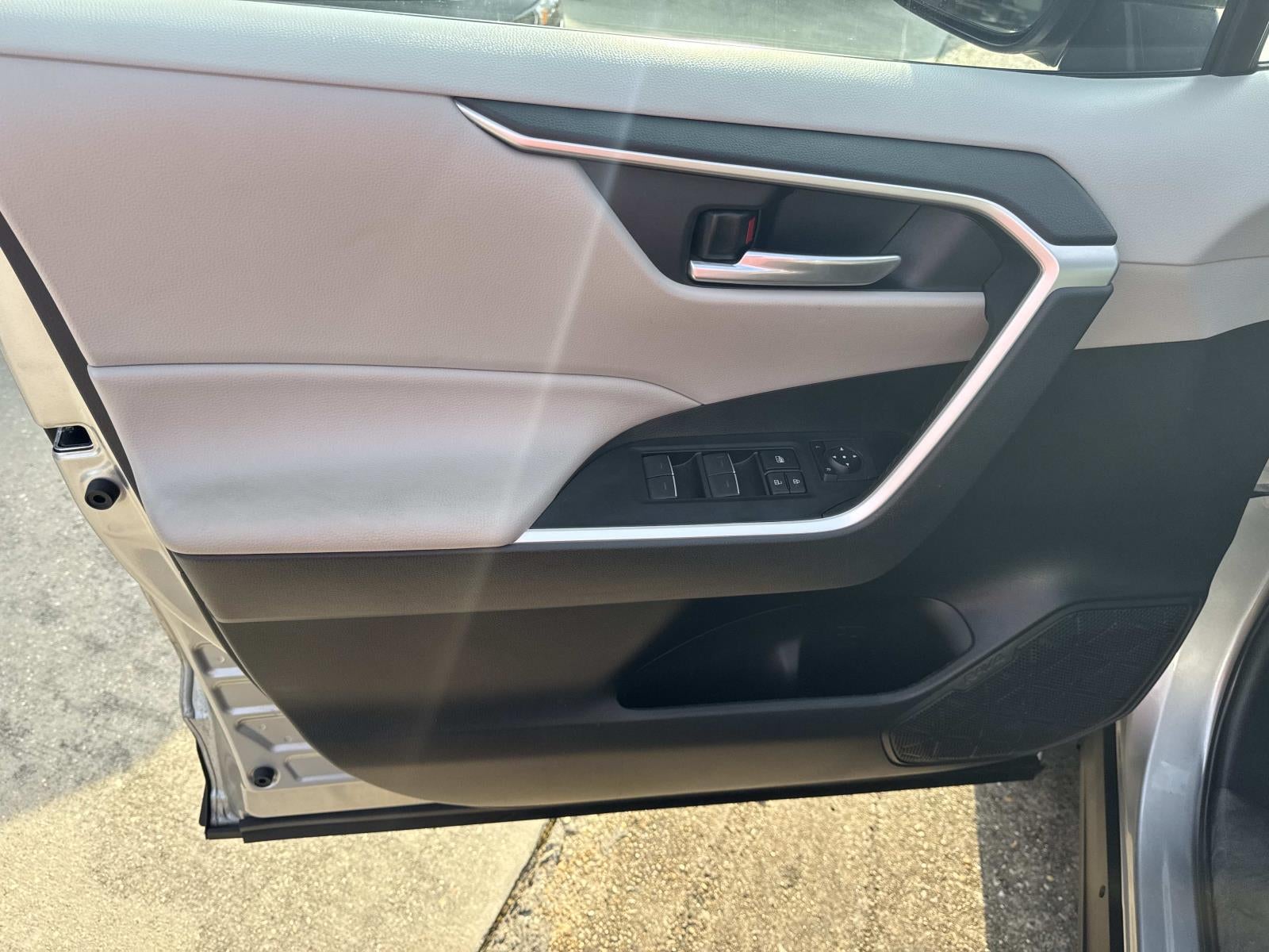 2023 Toyota RAV4 XLE Premium FWD (Natl)