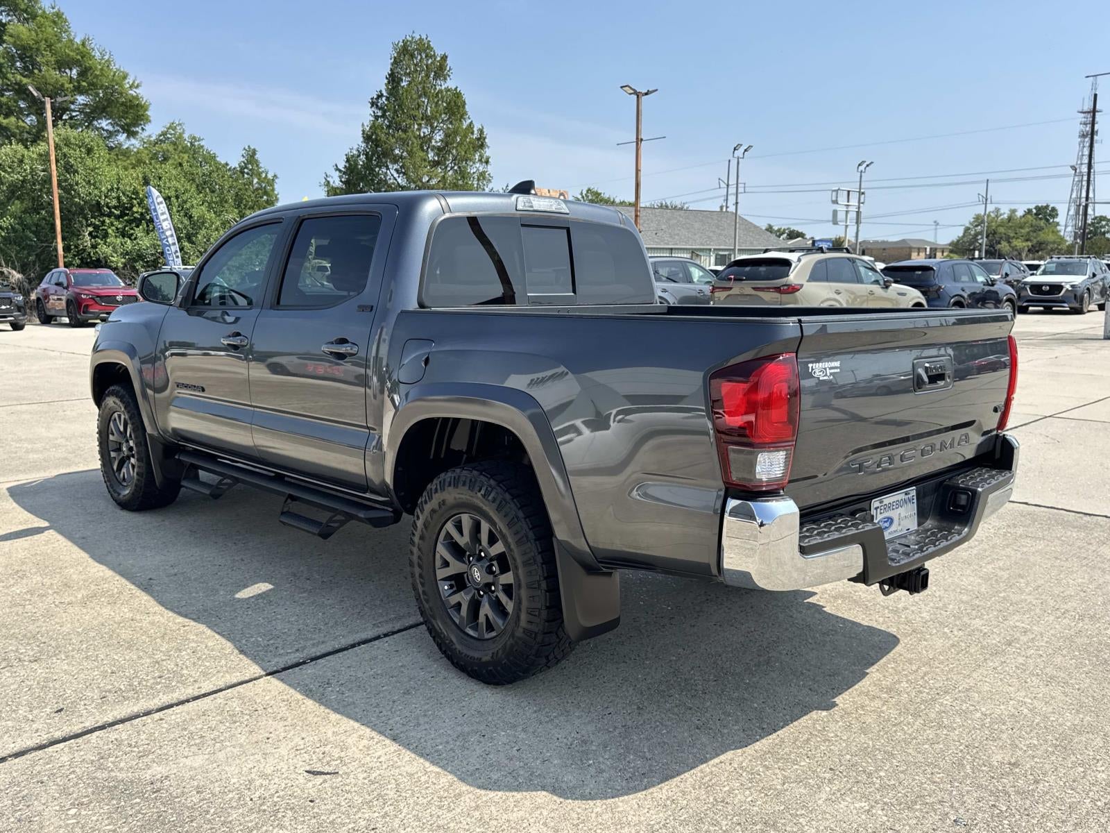 2023 Toyota Tacoma 2WD SR5 Double Cab 5' Bed V6 AT (Natl)