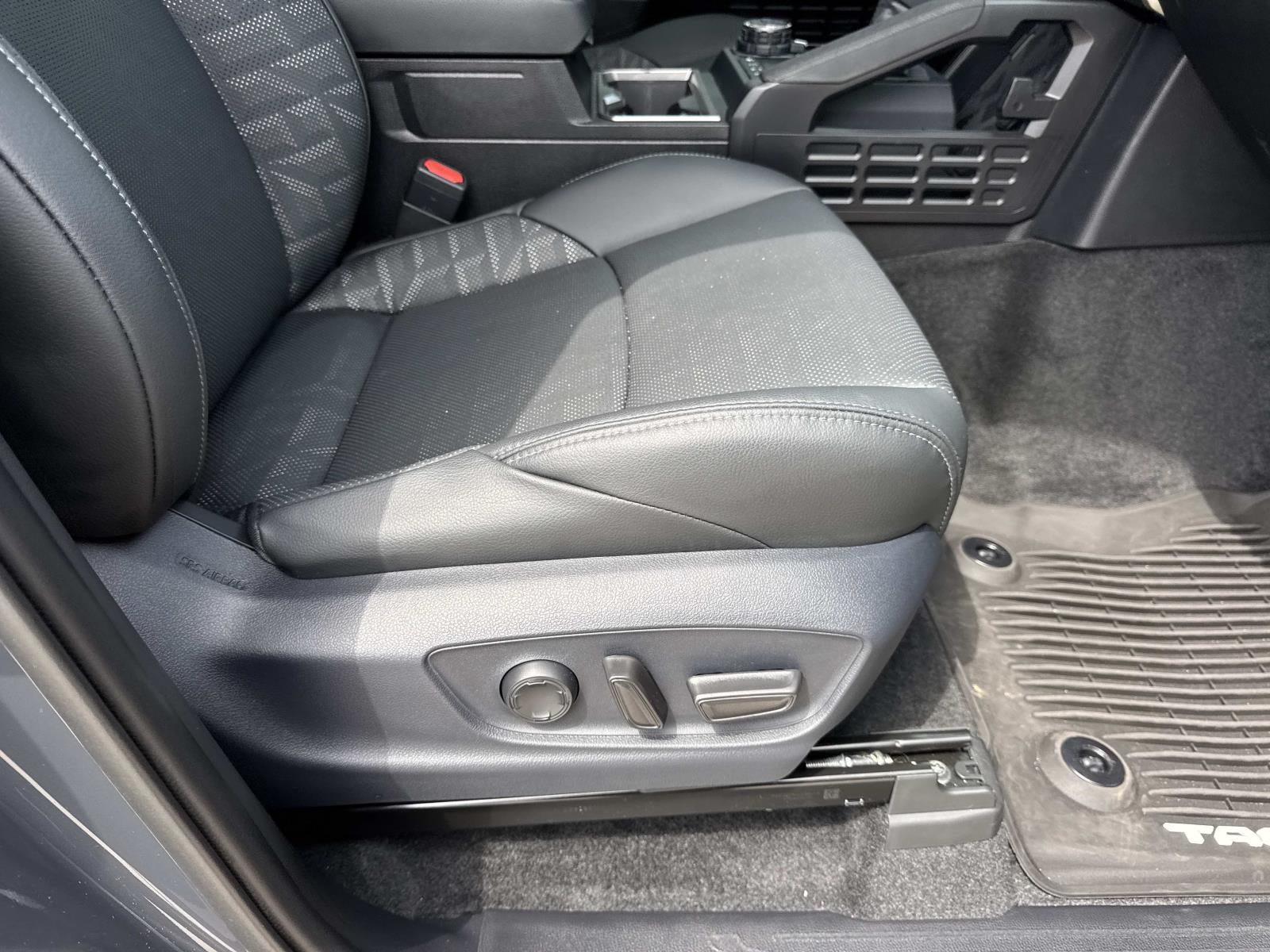 2025 Toyota Tacoma 4WD TRD Off Road Hybrid Double Cab 5' Bed AT (Natl)