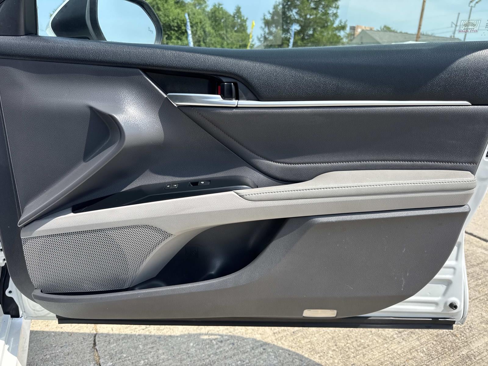 2018 Toyota Camry SE Auto (Natl)