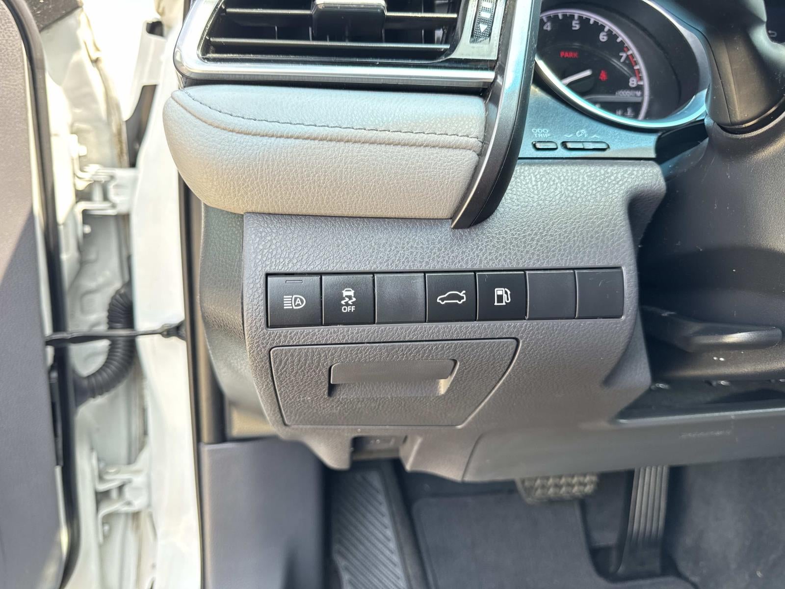 2018 Toyota Camry SE Auto (Natl)